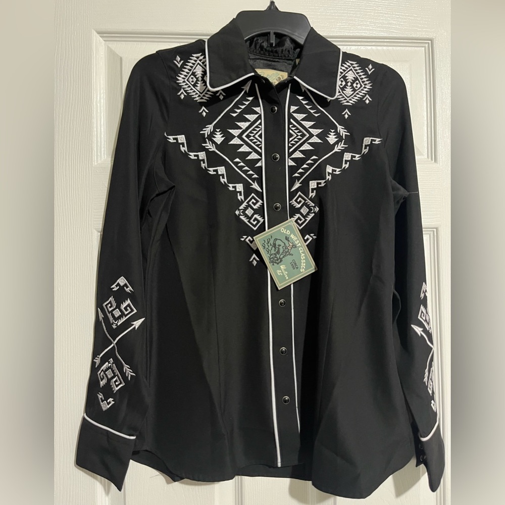 Ladies Roper Western shirt. Brand new with tags. Size small.